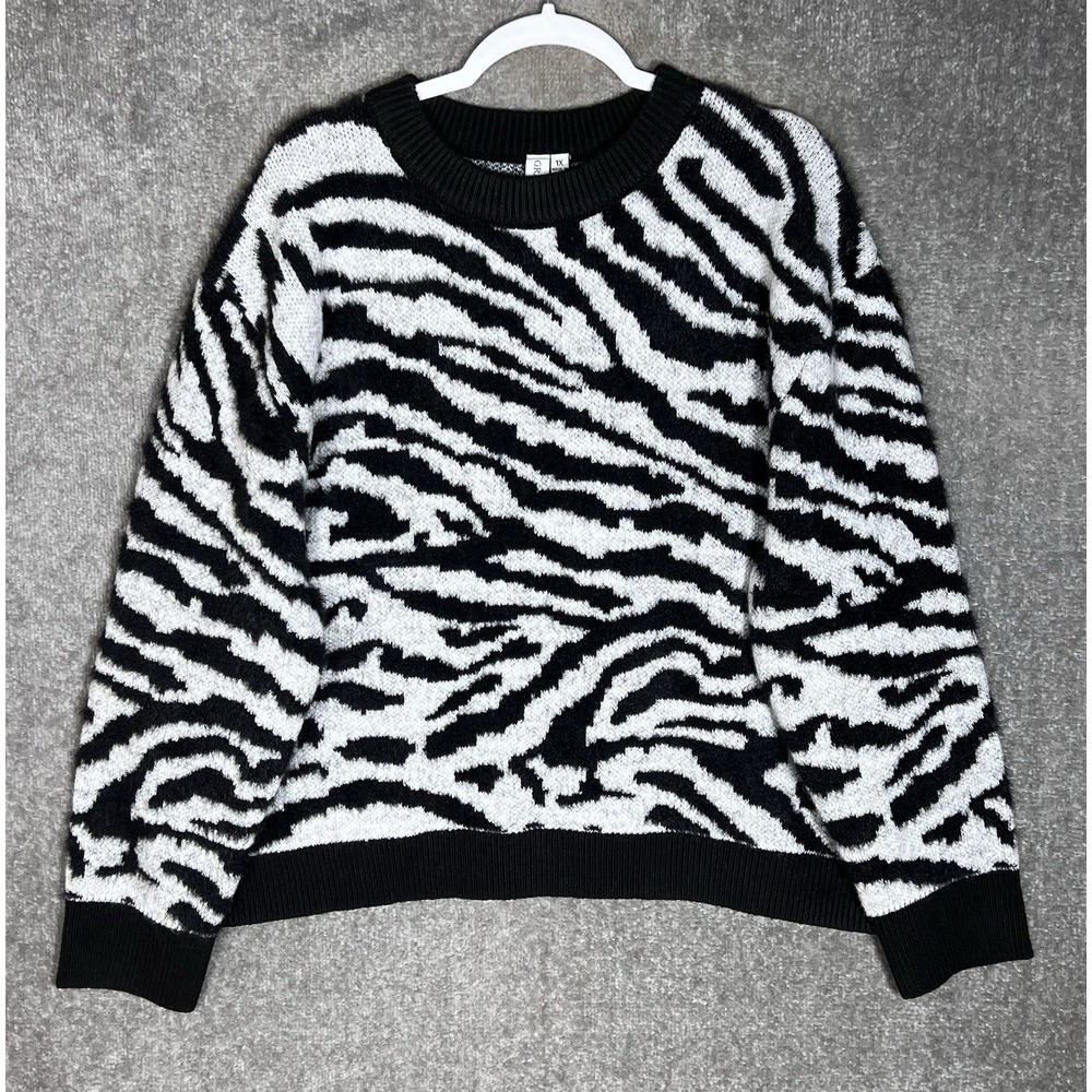 Grace + Karma Zebra Stripe Faux Fur Sweater Womens Size 1X Black White Crew Neck